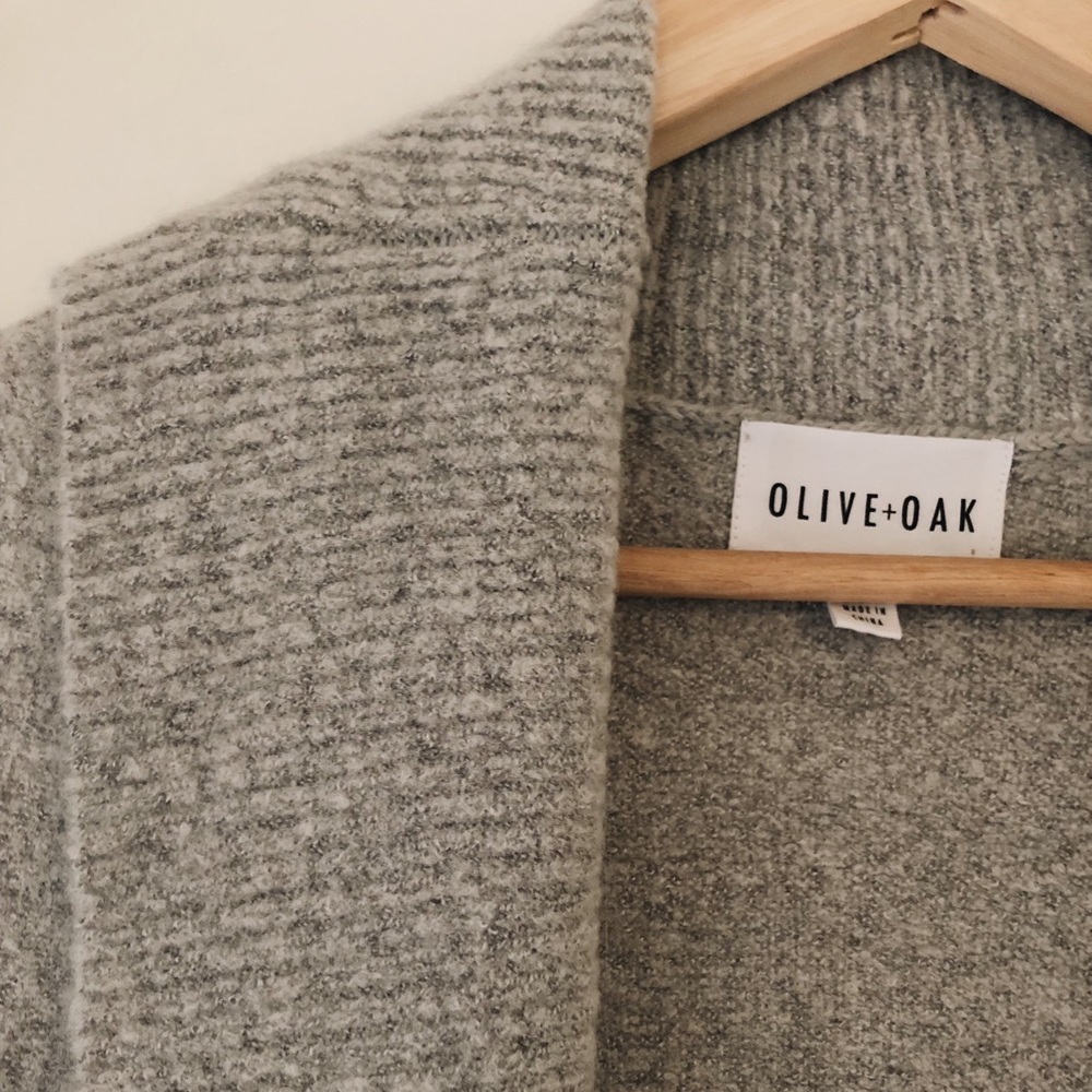 Sleeveless Light Grey Cardigan